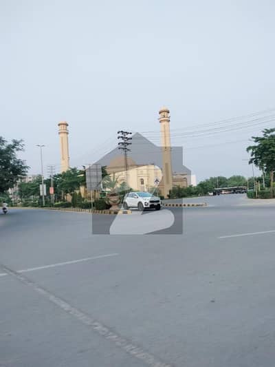 12 MARLA 4 BEDROOM FLAT AVAILBLE FOR SALE IN ASKARI 11 LAHORE
