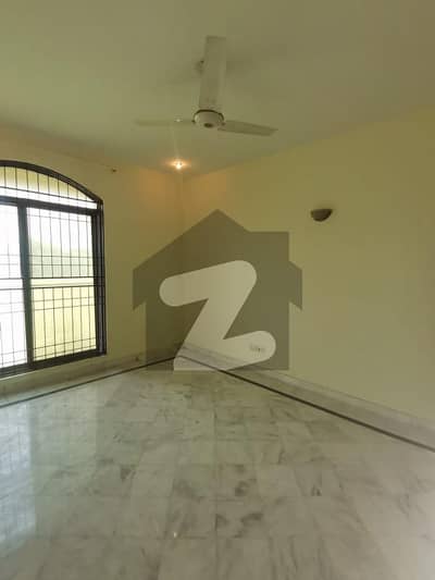 10 Marla Solid Owner Build House For Sale 10 Marla Solid Owner Build House For Sale
