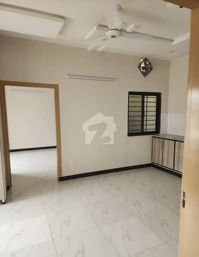 Upper Portion Available For Rent