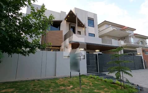 On Excellent Location 1 Kanal House Available In G-13/2 For Sale