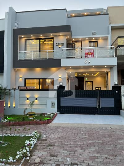 5 Marla Boulevard Category Designer House Available For Sale just 2 Mnt Drive From the Main Gate!! 5 Marla Boulevard Category Designer House Available For Sale just 2 Mnt Drive From the Main Gate!!
