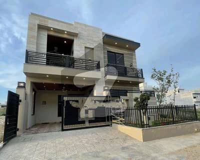 1800 Square Meters House Is Available In MPCHS - Block D