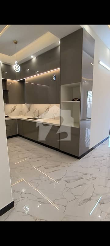 1400sqft Ready to Move Flat Available For Sale