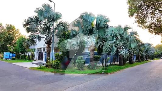 Corner House Of 1 Kanal For sale In DHA Phase 5 - Block J