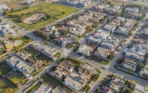 5 Marla Beautiful Location Ideal For Future Investment Near Park, Main Road Plot For Sale