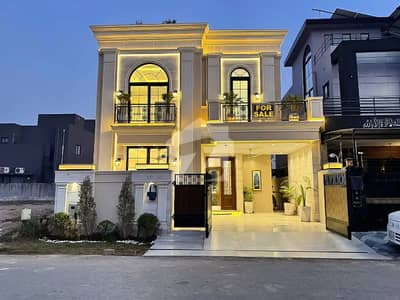 Hot Deal! 5 Marla Luxury Bungalow with Full Basement in DHA Hot Deal! 5 Marla Luxury Bungalow with Full Basement in DHA