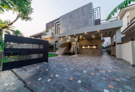 1 Kanal Brand New Ultra Modern Luxurious Bungalow For Sale