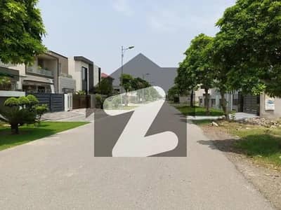 18 Marla Plot In Bankers Avenue