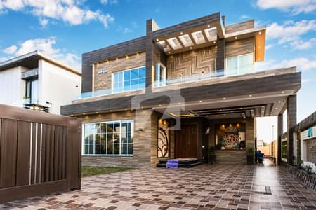 ONE KANAL BRAND NEW MAGNIFICENT HOUSE FOR SALE