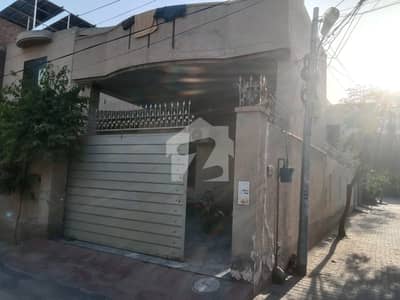 12 Marla Corner House Available For Sale In Bahadurpur