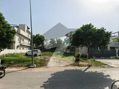 Beautiful plot for sale in sector E-11/1 Islamabad