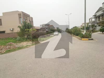 ایڈن سٹی - بلاک بی ایڈن سٹی,ایڈن,لاہور میں 1 کنال رہائشی پلاٹ 3.0 کروڑ میں برائے فروخت۔