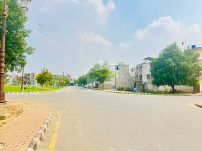 At Main Boulevard 7 Marla Hot Location Plot Available For Sale In Lake City At Main Boulevard 7 Marla Hot Location Plot Available For Sale In Lake City