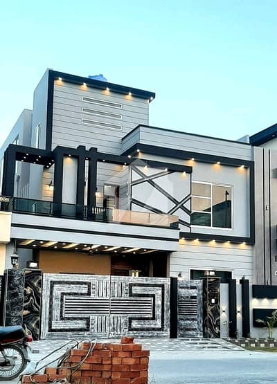 Prime Location Citi Housing Society 10 Marla House Up For sale