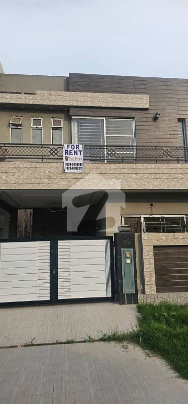 A Prime 5 Marla House for Rent in Phase 6 D Block Near PKLI Hospital