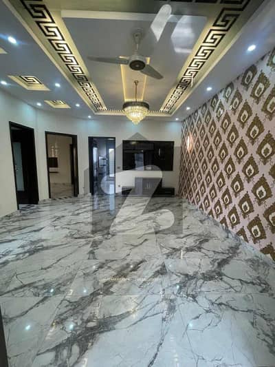 05 Marla House Available For Rent ''D" Block