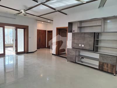 10 Marla Brand New Designer Upper Portion For Rent Ground Locked