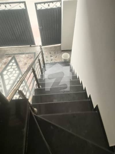 مارگلہ ٹاؤن فیز 1 مارگلہ ٹاؤن,اسلام آباد میں 3 کمروں کا 5 مرلہ بالائی پورشن 75.0 ہزار میں کرایہ پر دستیاب ہے۔