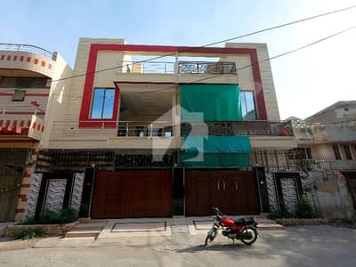 Reserve A Centrally Located House In Samanabad