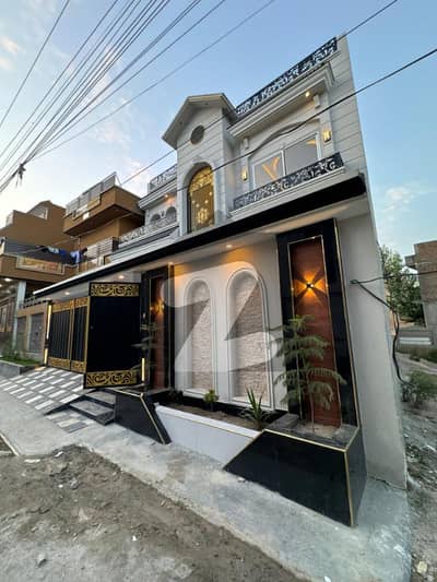 ورسک روڈ پشاور میں 7 کمروں کا 10 مرلہ مکان 3.85 کروڑ میں برائے فروخت۔