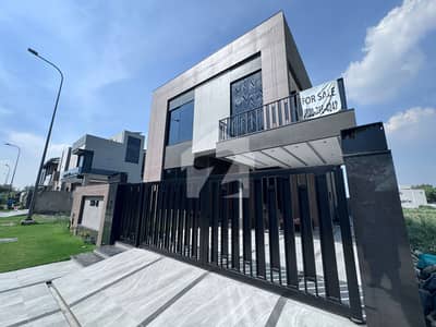 10 Marla Modern House DHA Phase 5, Lahore 10 Marla Modern House DHA Phase 5, Lahore