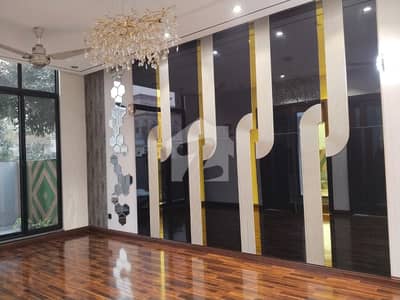 10 Marla Modern House+ Basement DHA Phase 5, Lahore 10 Marla Modern House+ Basement DHA Phase 5, Lahore