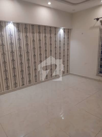 1 Kanal Upper Portion Available For Rent
