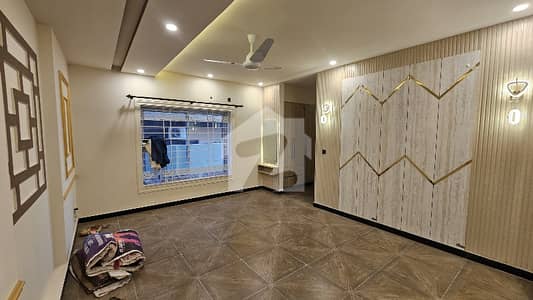 1 Kanal Portion For Rent All Facilities Available