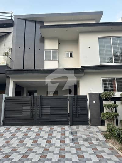 9 Marla Beautiful House For Sale Bankers Avenue Cooperative Society Lahore