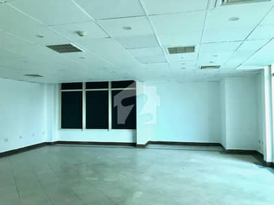آئی ایس ای ٹاور جناح ایوینیو,اسلام آباد میں 6 مرلہ Studio دفتر 4.5 لاکھ میں کرایہ پر دستیاب ہے۔