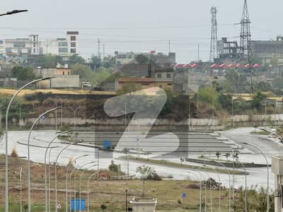 عمارکینیان ویوز اسلام آباد میں 4 مرلہ کمرشل پلاٹ 3.35 کروڑ میں برائے فروخت۔