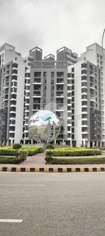 FLAT FOR SALE IN INSTALLMENT NAYA NAZIMABAD NEAR TO JAMA MASJID