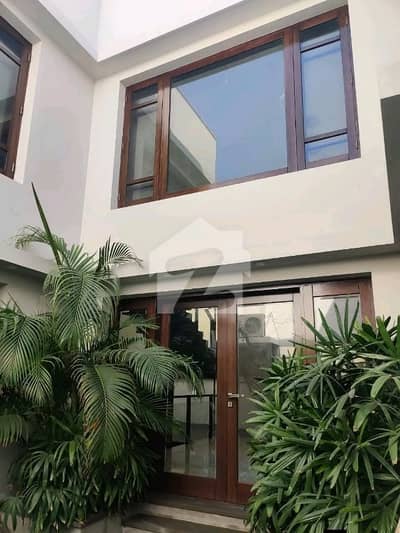 ڈی ایچ اے فیز 6 ڈی ایچ اے ڈیفینس,کراچی میں 5 کمروں کا 1 کنال مکان 4.35 لاکھ میں کرایہ پر دستیاب ہے۔