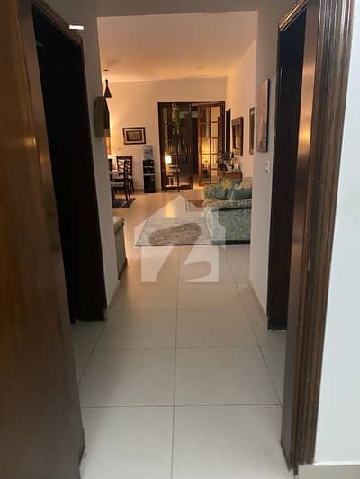 12 MARLA 4 BED ROOM APARTMENT FOR RENT BEST LOCATION AND OPEN VIEW