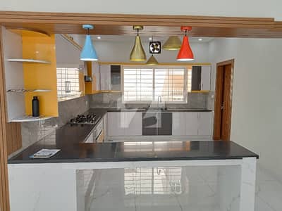 بحریہ ٹاؤن فیز 2 بحریہ ٹاؤن راولپنڈی,راولپنڈی میں 5 کمروں کا 10 مرلہ مکان 4.2 کروڑ میں برائے فروخت۔ بحریہ ٹاؤن فیز 2 بحریہ ٹاؤن راولپنڈی,راولپنڈی میں 5 کمروں کا 10 مرلہ مکان 4.2 کروڑ میں برائے فروخت۔
