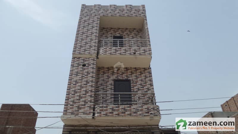 House Is Available For Sale On Jhang Road