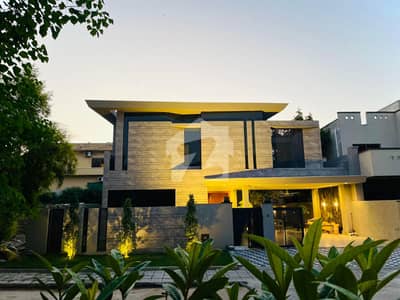 Investor's Choice: 2 Kanal Modern House Near Giga Mall