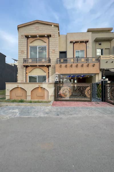 7 Marla Modren Designer House For Sale In Very Decent Price