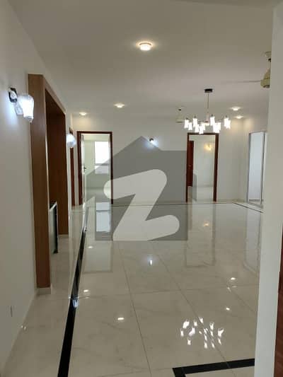 1800 Square Feet Flat For Rent In Rs. 200000 Only