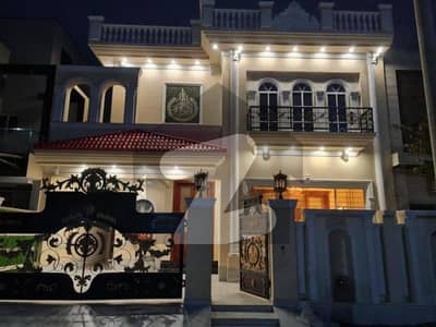 پیراگون سٹی - امپیریل بلاک پیراگون سٹی,لاہور میں 4 کمروں کا 10 مرلہ مکان 5.5 کروڑ میں برائے فروخت۔ پیراگون سٹی - امپیریل بلاک پیراگون سٹی,لاہور میں 4 کمروں کا 10 مرلہ مکان 5.5 کروڑ میں برائے فروخت۔