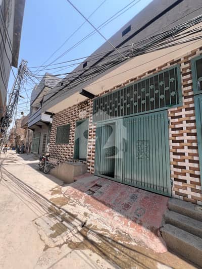 Luxury Tripple Corner 1.5 Storey House All Facility Near To Main Road