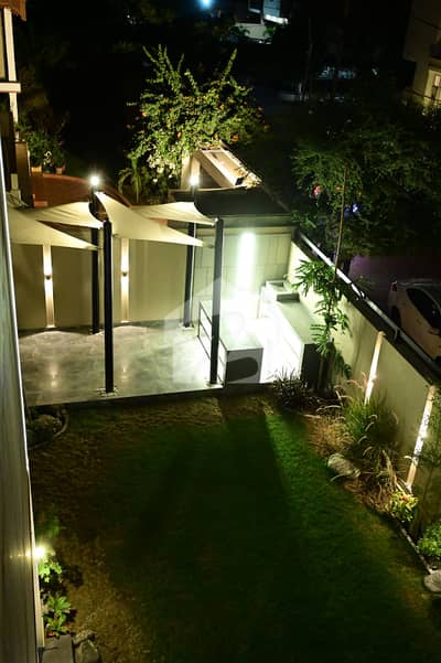 ARCHITECT DESIGN BUNGALOW FOR SALE DHA PHASE VI KARACHI MEASURING 1000 SQUARE YARDS