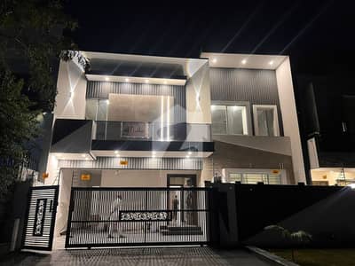 BEAUTIFUL LOCATION MODERN LUXURY HOUSE FOR SALE SOLID CONSTRUCTION