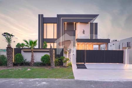1 Kanal Top Quality Build Luxurious Beautiful Modern Design Villa With Basement For Sale In DHA Phase 7 Lahore Prime Location
