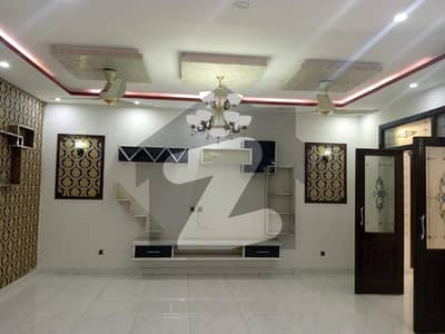 واپڈا ٹاؤن فیز 1 واپڈا ٹاؤن,لاہور میں 5 کمروں کا 10 مرلہ مکان 4.4 کروڑ میں برائے فروخت۔
