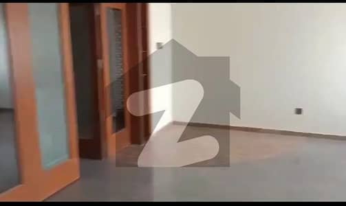 LUXURY PENTHOUSE FOR SALE MAIN TARIQ ROAD