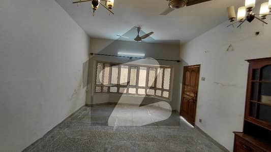 I-10/4 25x60 Beautiful House For Sale