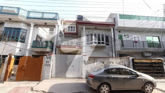 آئی ۔ 10 اسلام آباد میں 3 کمروں کا 6 مرلہ مکان 3.8 کروڑ میں برائے فروخت۔