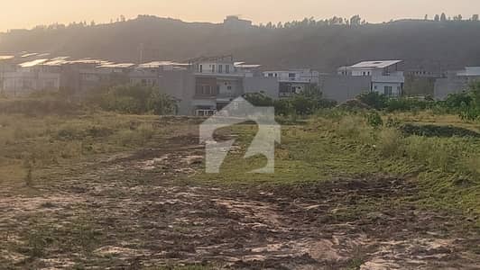 Investor Price 8 Marla Semi Developed Solid Land Plot In Sector J St 11C