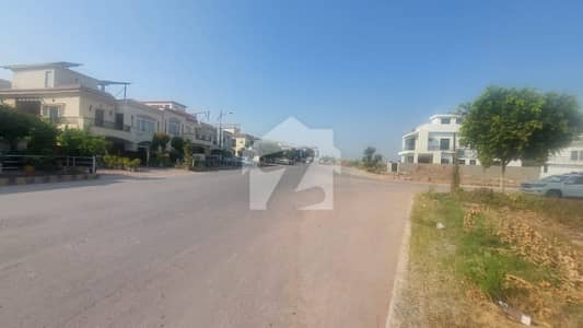 بحریہ انکلیو - سیکٹر سی 1 بحریہ انکلیو,بحریہ ٹاؤن,اسلام آباد میں 10 مرلہ رہائشی پلاٹ 1.9 کروڑ میں برائے فروخت۔
